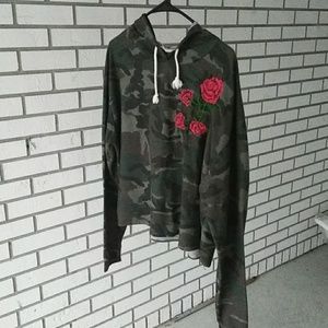 Long sleeve crop top